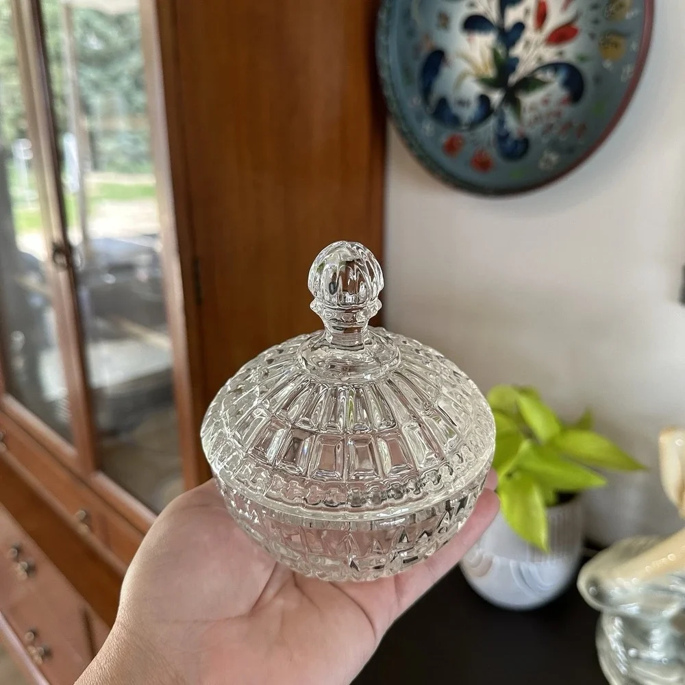 VTG Round Clear Crystal Candy Dish Lid Jewelry Trinket Box Pressed Cut 4.5
